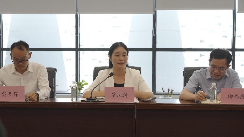 宜宾学院临港校区联手K12 开启校校合作新篇章 宜宾学院临港校区与三江新区成都外国语学校隆重举行实践教育基地挂牌仪式.doc_5a0a508b-f350-48b3-85de-1b327798b5a8_0.jpg 宜宾学院临港校区联手K12 开启校校合作新篇章 宜宾学院临港校区与三江新区成都外国语学校隆重举行实践教育基地挂牌仪式.doc_5a0a508b-f350-48b3-85de-1b327798b5a8_0.jpg